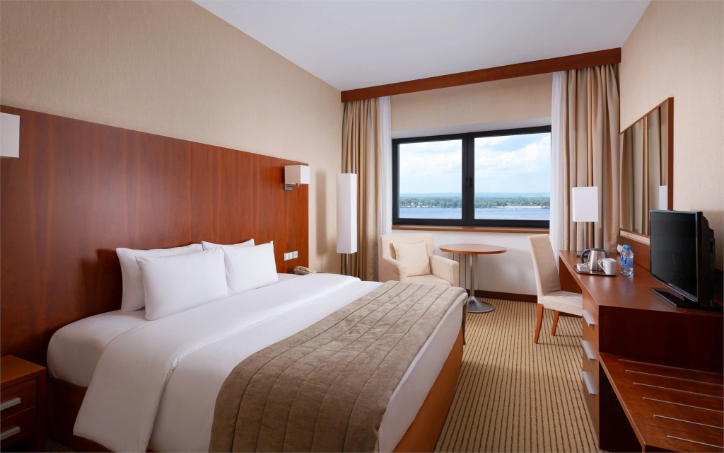 HolidayHall Samara Hotel Room Type - Standard Double room with Volga river view full double bed