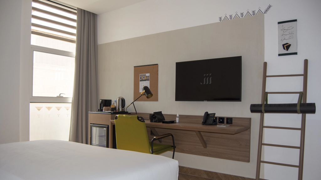 Executive Double room (full double bed)
