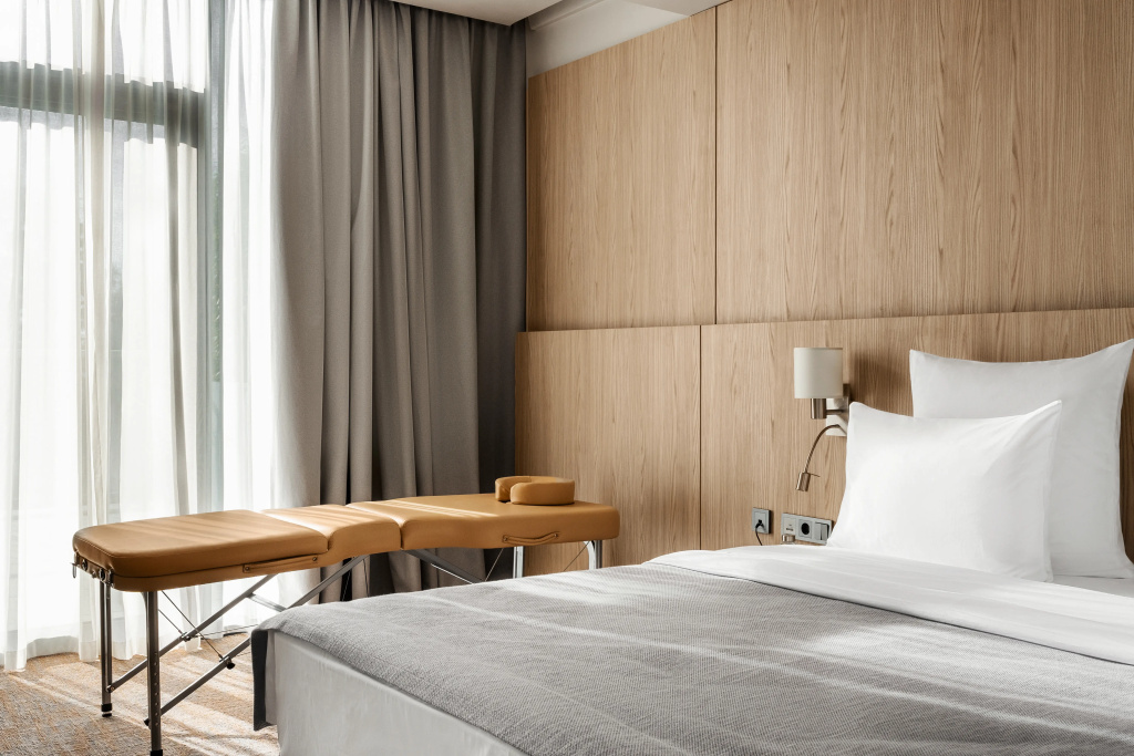 Double Medical Suite (full double bed)