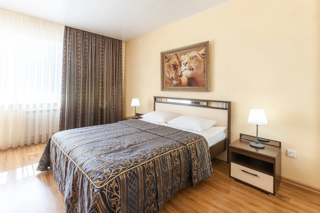 Arbat Hotel Room Type - Superior Double room with city view full double bed