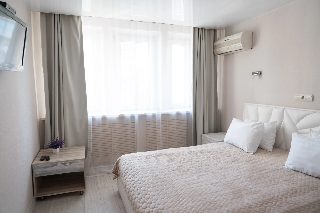 Double Suite (full double bed)