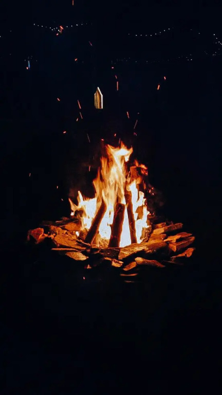 Шале А-фрейм с панорамным остеклением и террасой - фото 28