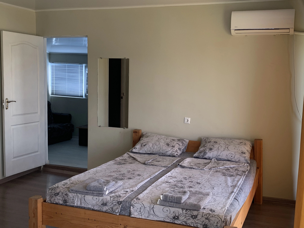 Economy Quadruple room