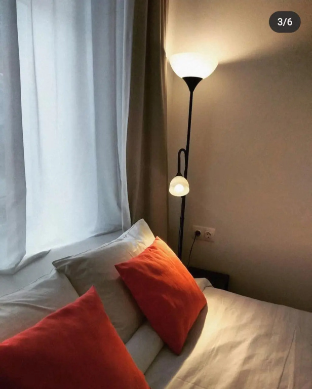 Deluxe Double room (full double bed)