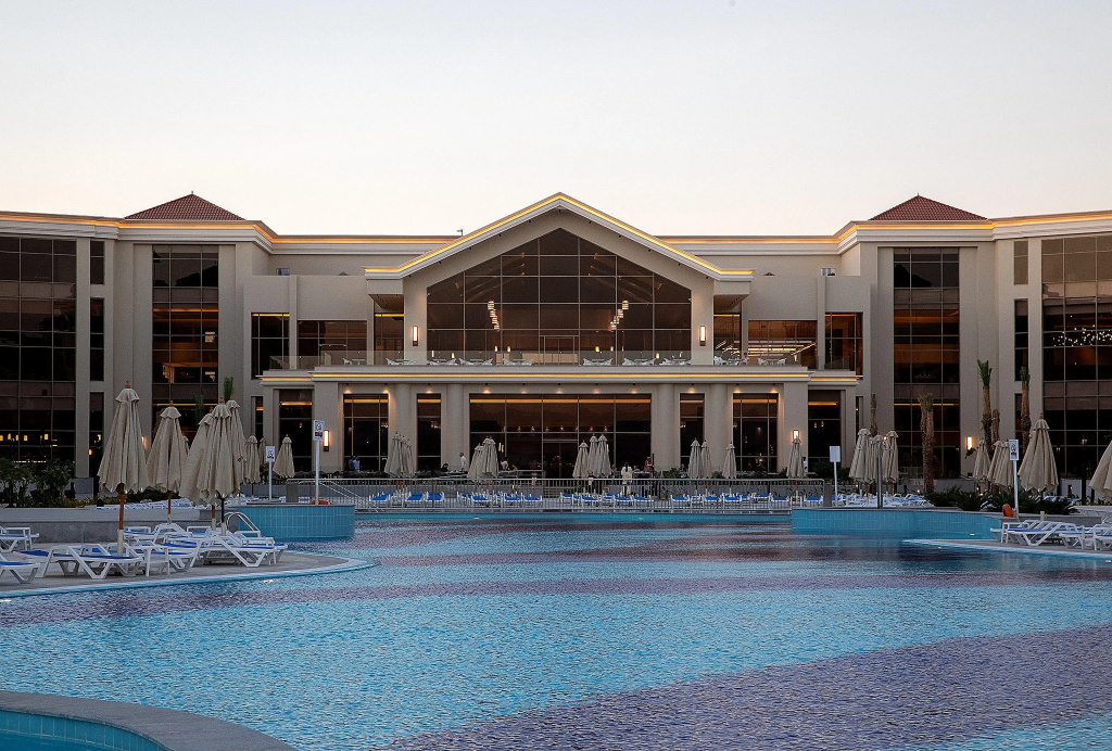 Курортный отель Serenity Sky Arc Resort - Sahl Hasheesh — фото