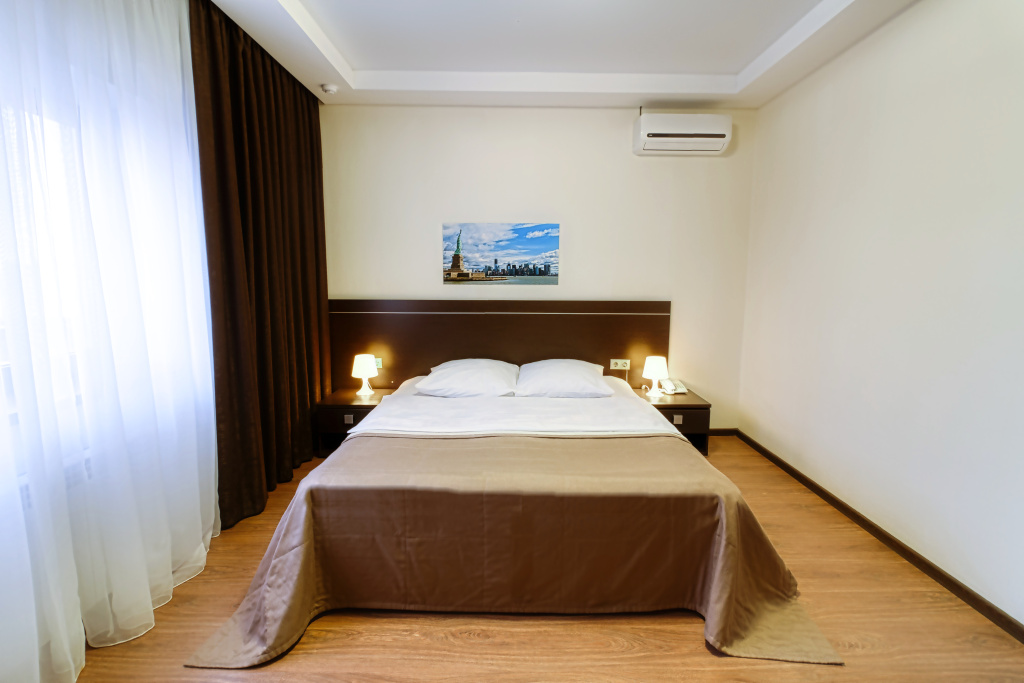 Inter Hotel Room Type - Standard Double room full double bed