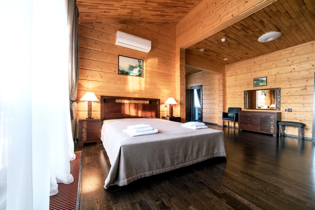 2 Bedrooms Deluxe Double Suite with view (full double bed)