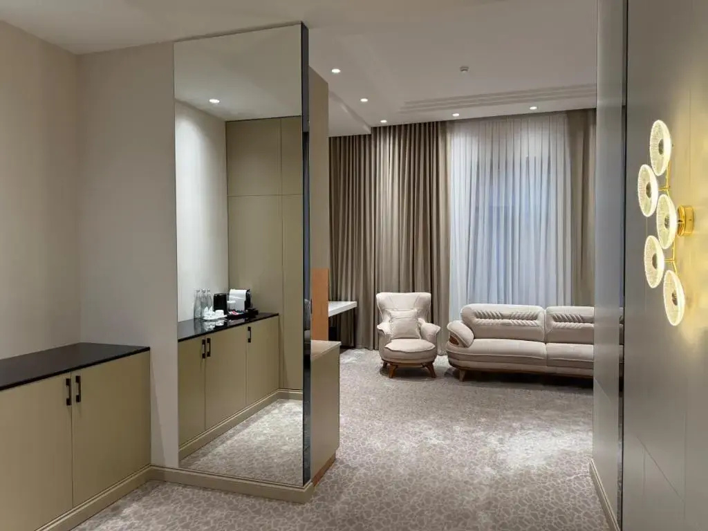 Quadruple Apartment