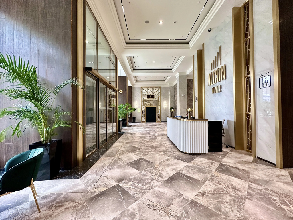 Lobby & Reception