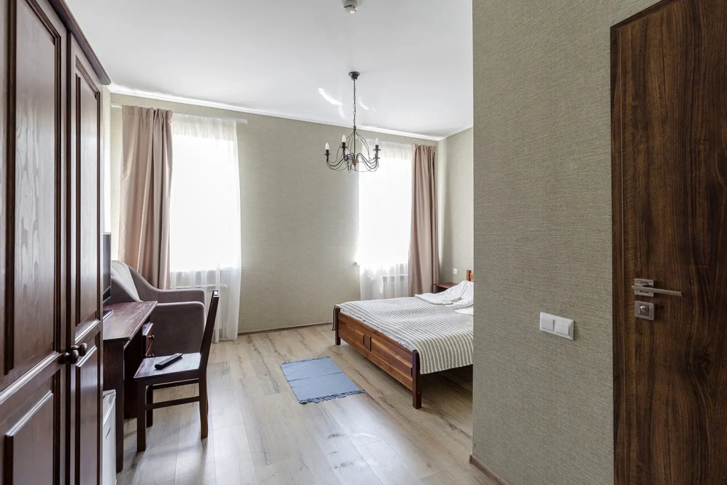 Classic Double room (full double bed)
