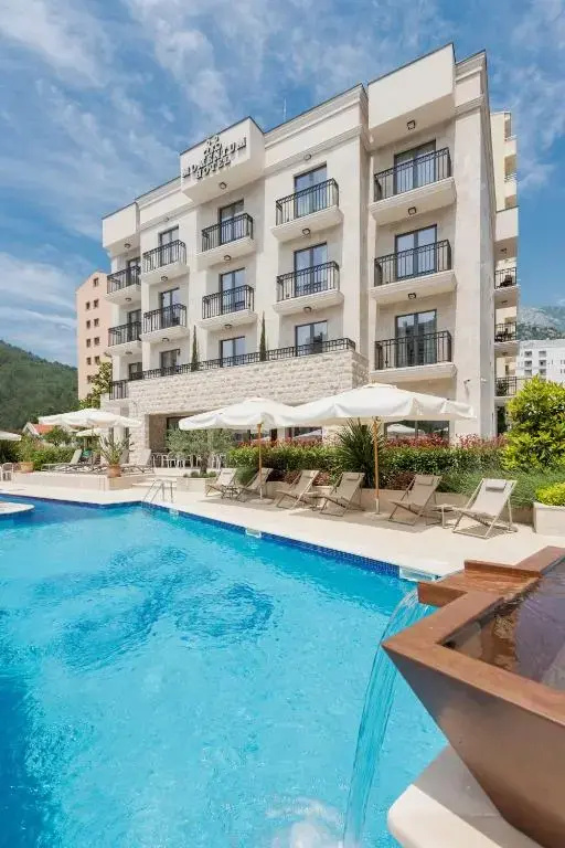 Momentum by Aycon Boutique hotel
