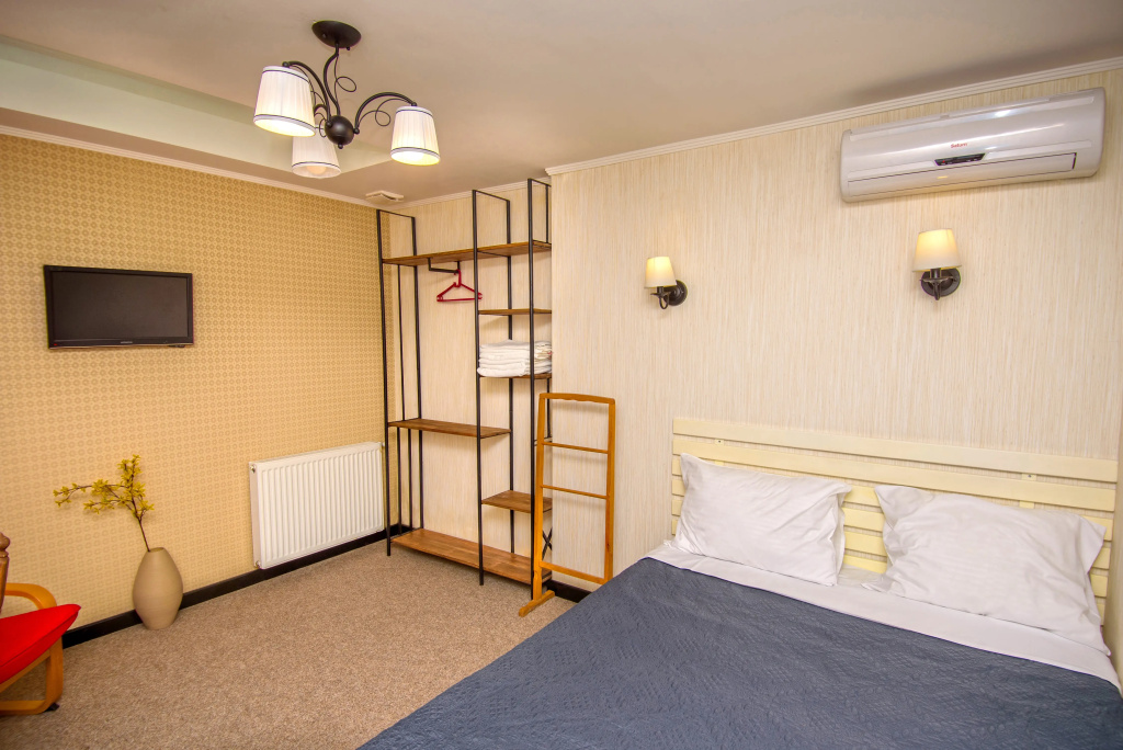 Economy Double room (full double bed)