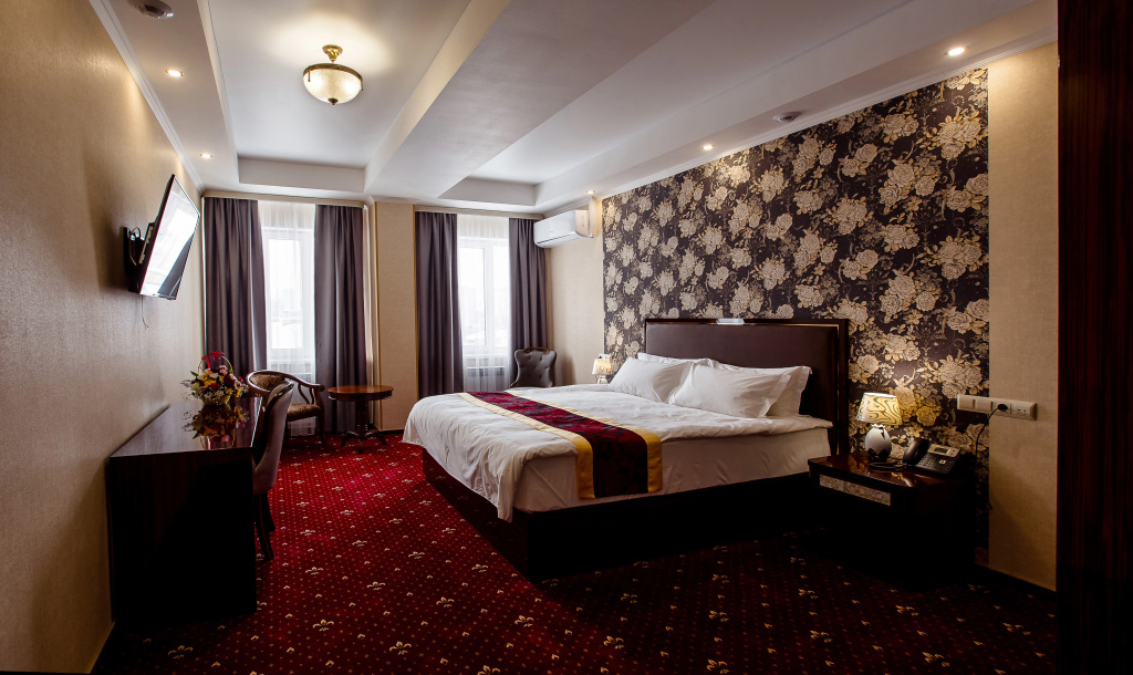 Versal Hotel Room Type - Double Junior Suite full double bed
