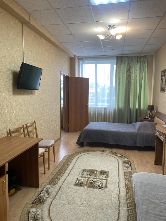 2 Bedrooms No. 302, 303, 309, 404 Triple room