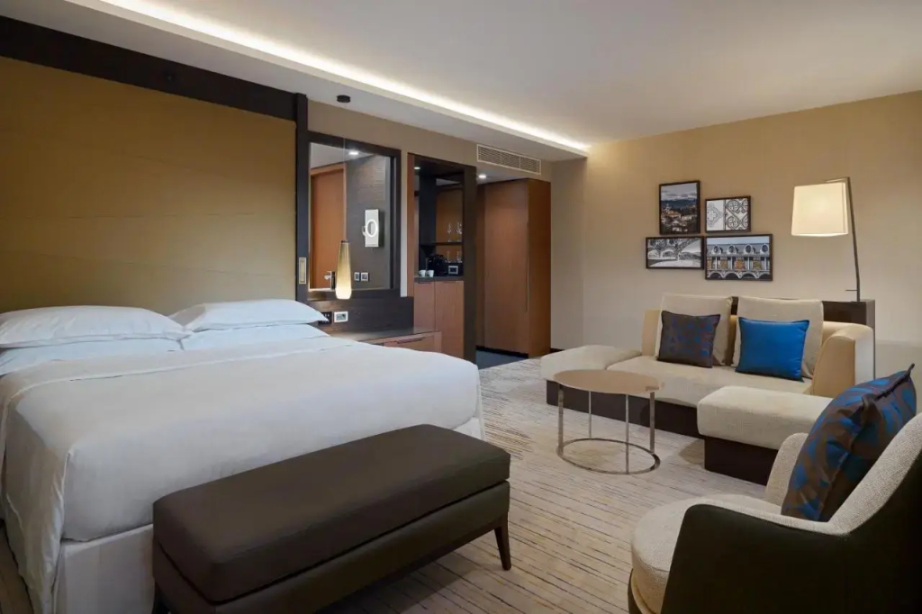 Sheraton Grand Tbilisi Metechi Palace Hotel - фото 10