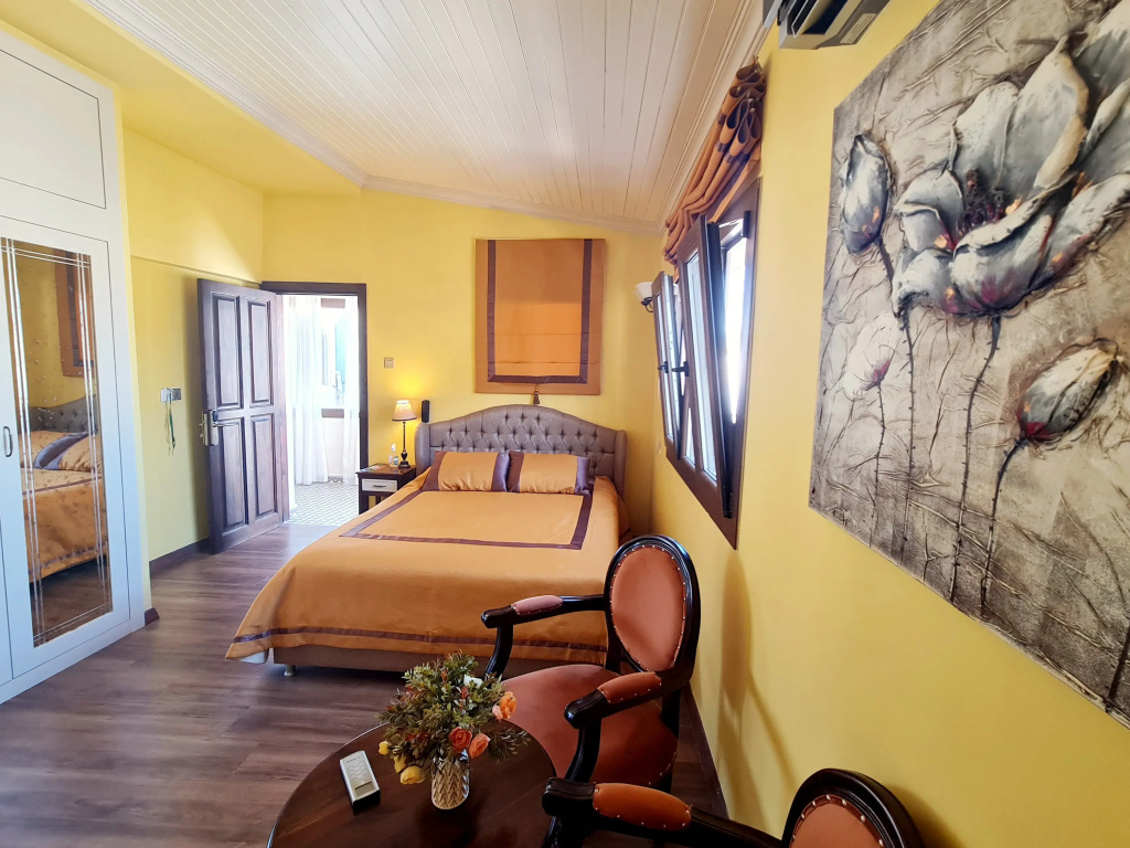 Comfort room