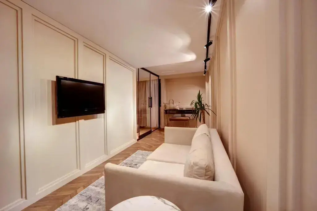 Family Suite, queen size bed, full double bed room photo 1