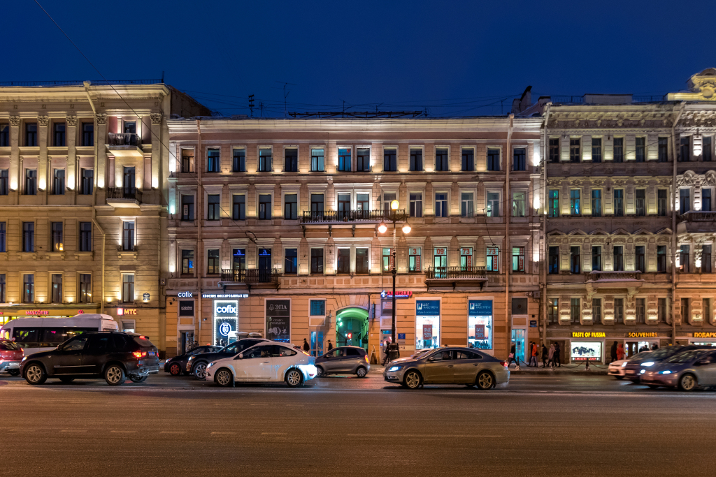 Отели на невском в питере цена