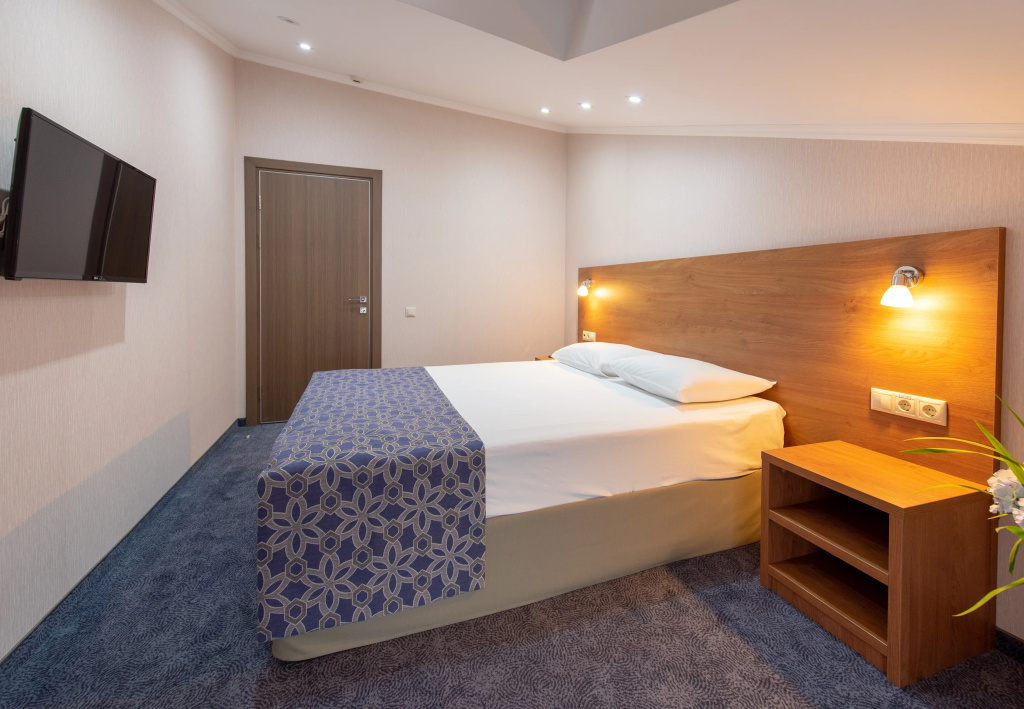 2 Bedrooms Premium Double Suite with balcony and with view (full double bed)