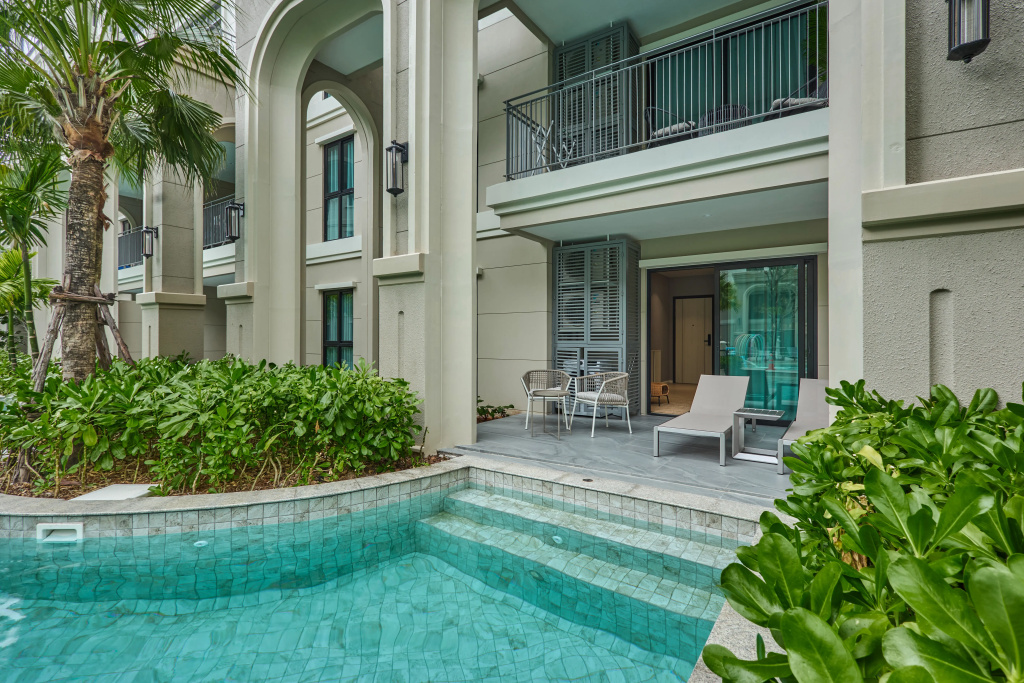 Title Legendary 1 Bedroom Pool Access B101 Apartments