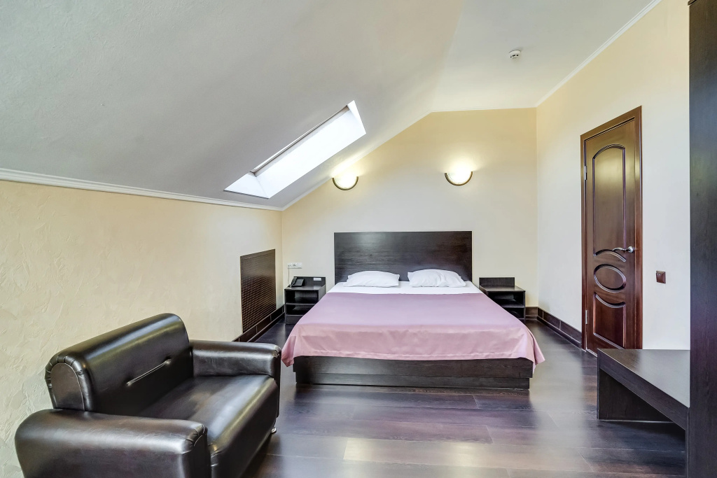 Standard Double room (full double bed)