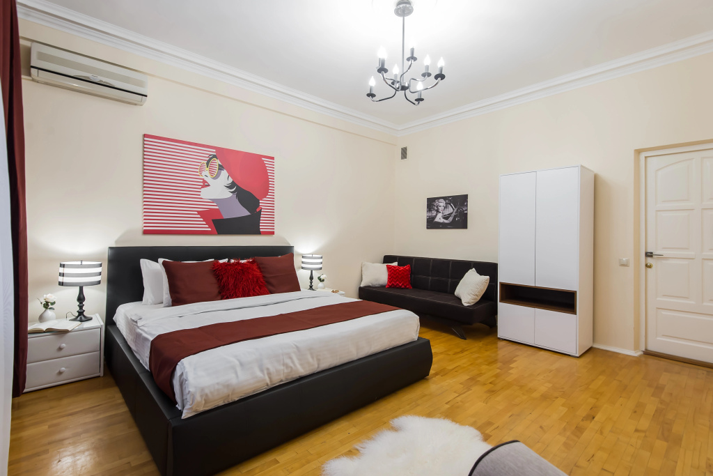 Отель Квартира GM Apartments Четырехкомнатная  у Кремля и Красной Площади в Москве