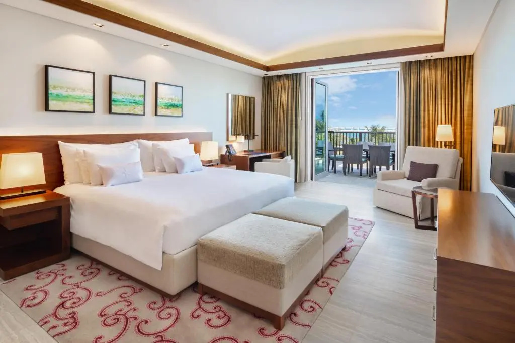 2 Bedroom Residence Lounge Access & Butler Service Suite Sea View