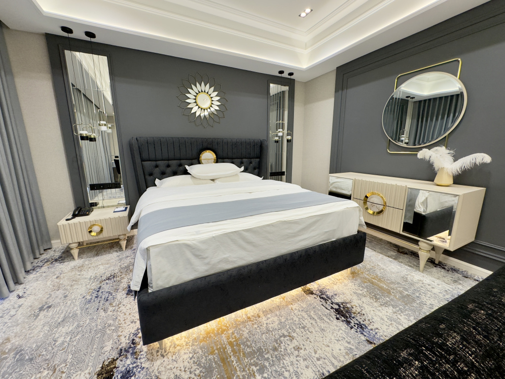 Sultan Suite with city view