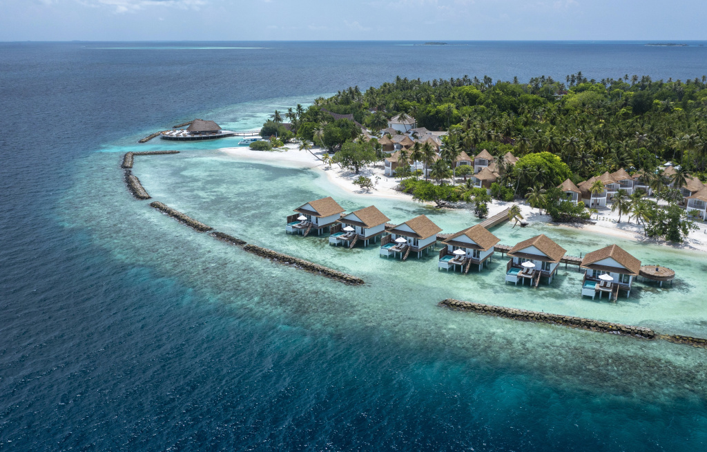 Курортный отель Bandos Maldives — фото