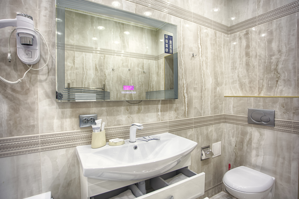 Двухместный номер Superior с балконом и с видом на море двуспальная кровать в Exclusive Hotel&Apartments