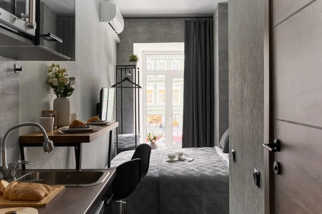 Апартаменты SMART LOFTS | Obsidian | 5 мин от метро Бауманская | Исторический дом — фото