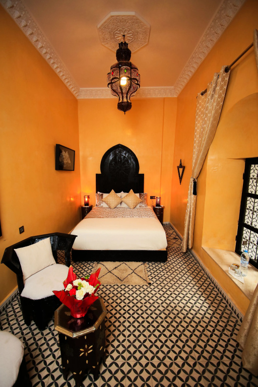 Deluxe Double Suite with courtyard view (full double bed)