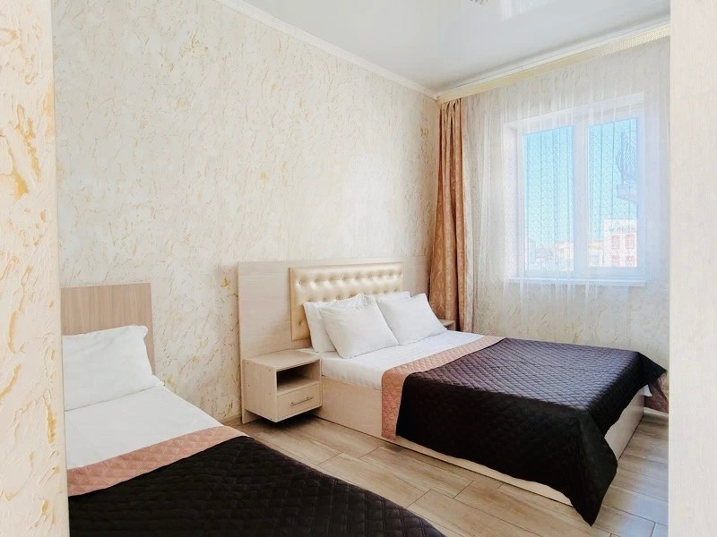 Quintuple Family Studio with balcony and with city view