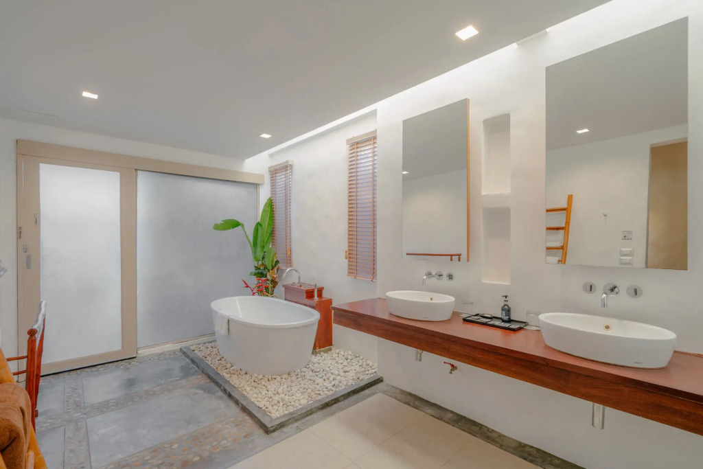Двухместная вилла Pool Access с балконом двуспальная кровать в Отель Metadee Concept Hotel