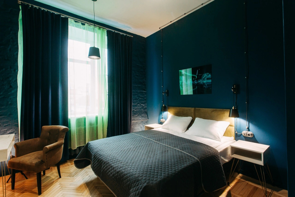 Murman Loft Hotel Hostel Room Type - Standard Double room with city view full double bed