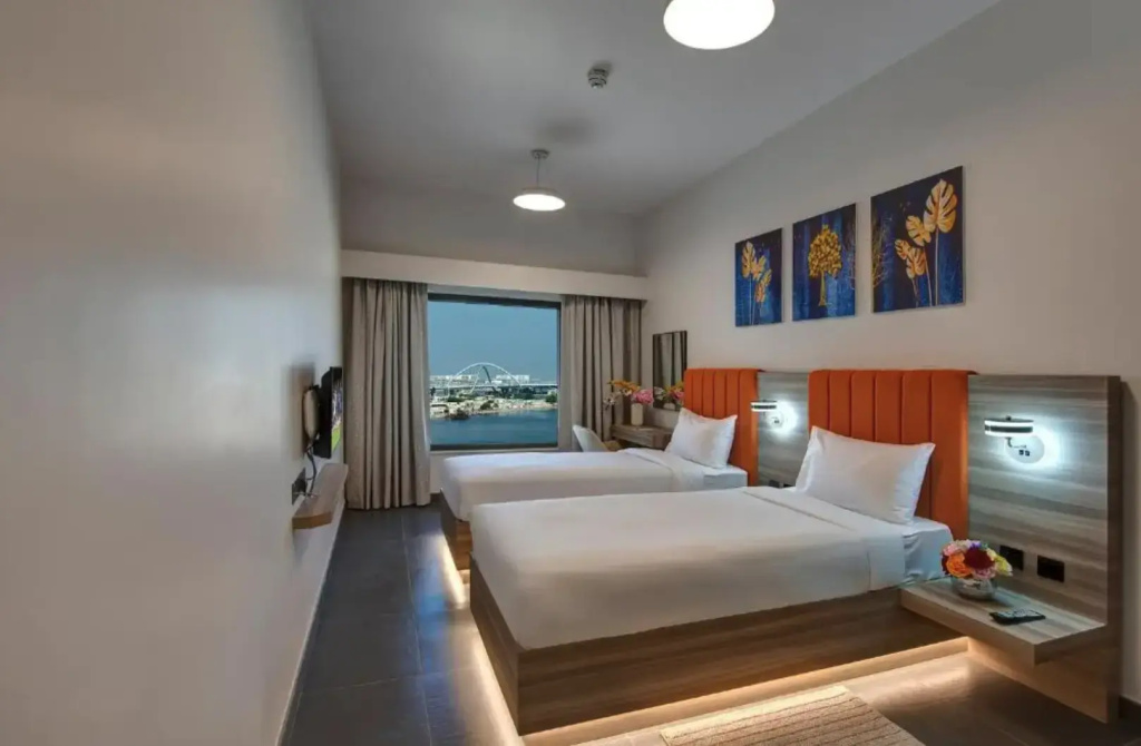 Superior Double room Waterfront (full double bed)