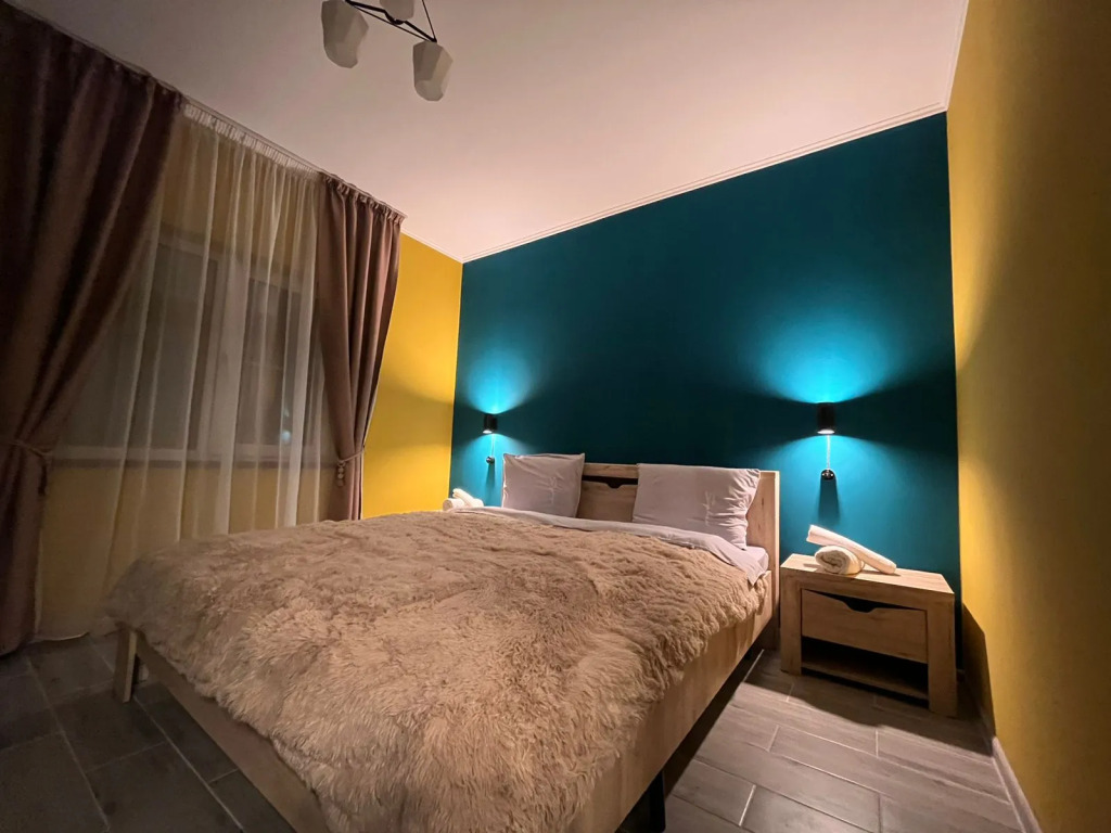 Четырёхместный люкс с 2 комнатами с красивым видом из окна в Нептун-2