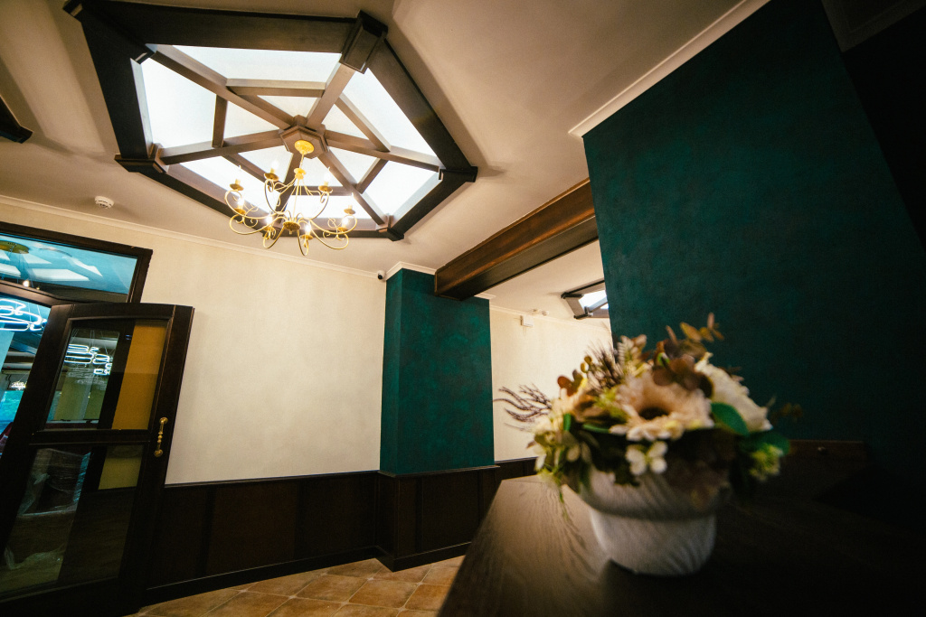 Lobby & Reception