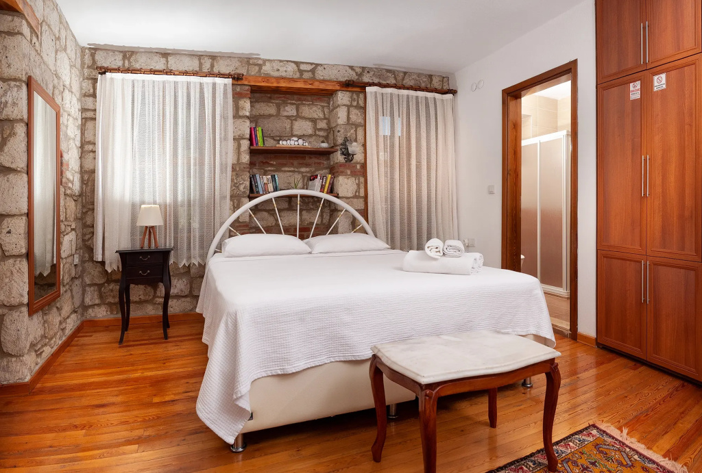 Flores Hotel Alacati — 5