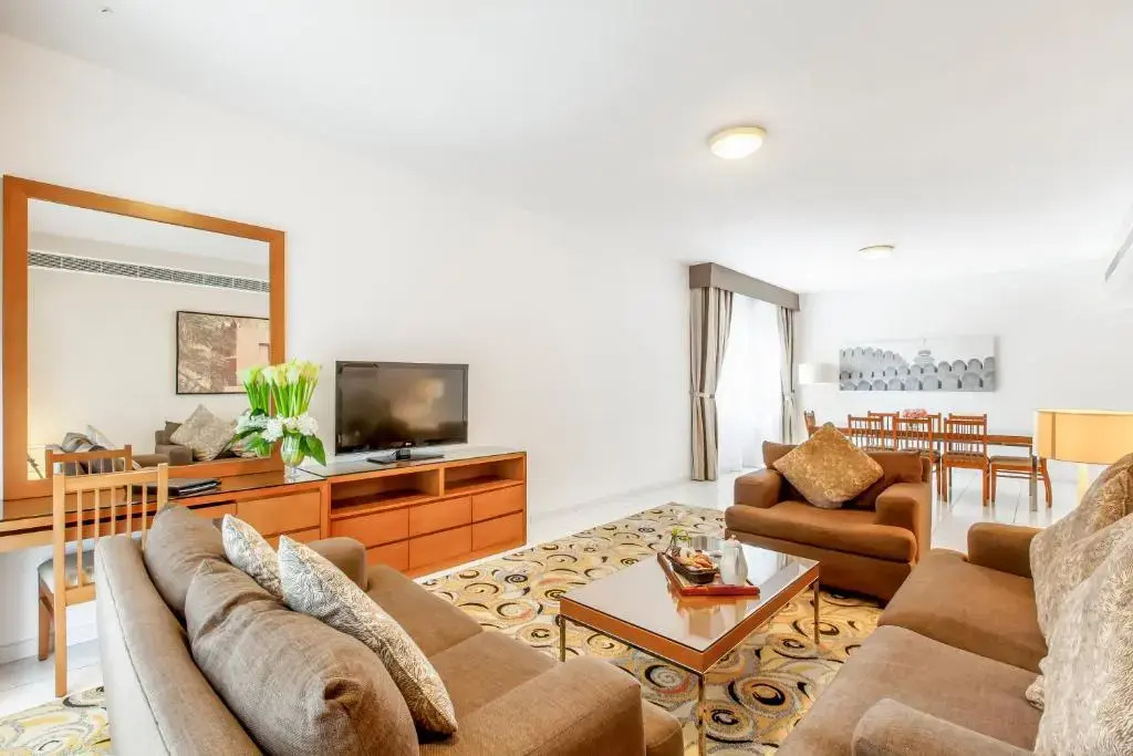 2 Bedrooms Premier Golden Sands 10 Apartment