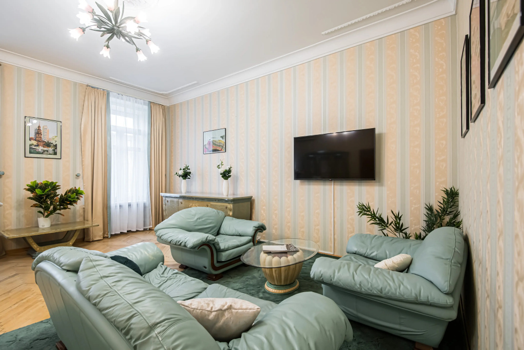 Отель Квартира GM Apartments Просторная Трехкомнатная на Арбате в Москве