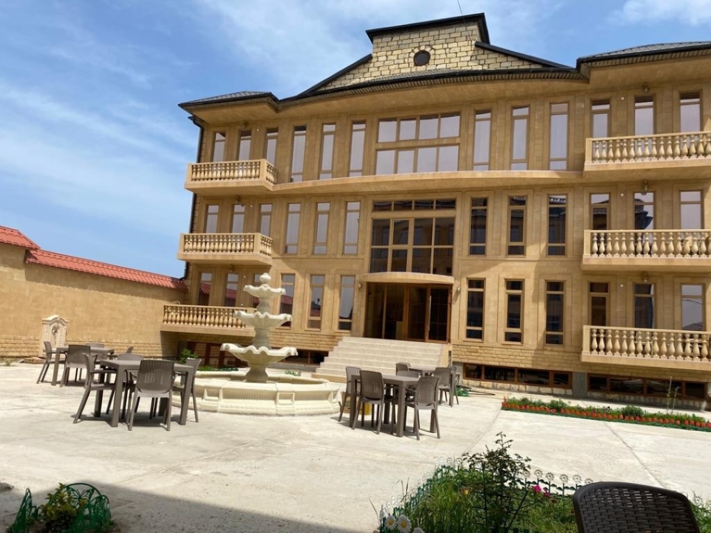 отель голден бич дербент пляж. дагестан оазис отель дербент. все включено дербент на берегу моря. морская зона sea zone дербент. отель голден бич дагестан.