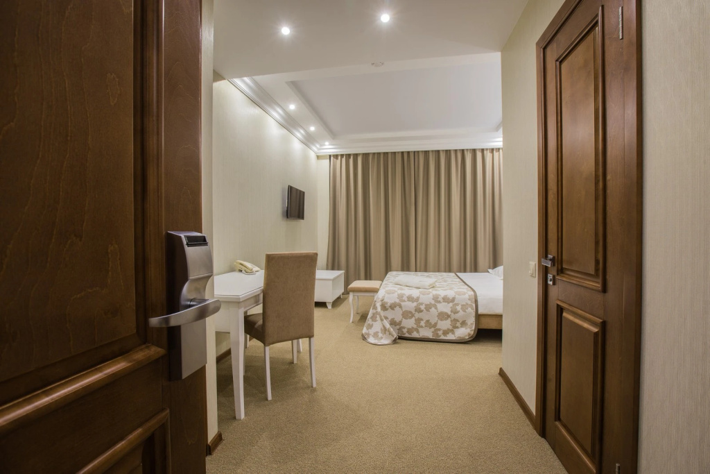 Lobby & Reception
