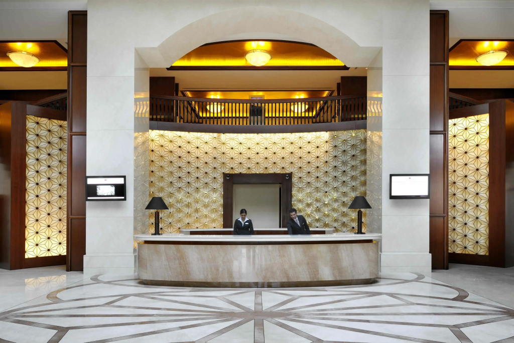 Lobby & Reception