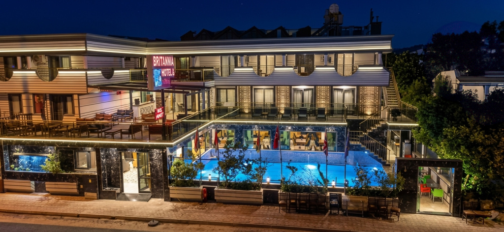 Britannia Hotel — фото