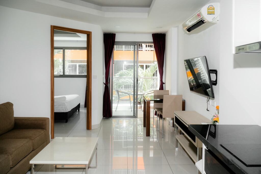 Апартаменты с 2 комнатами с балконом в Апарт-отель C-View Residence by Apartwell