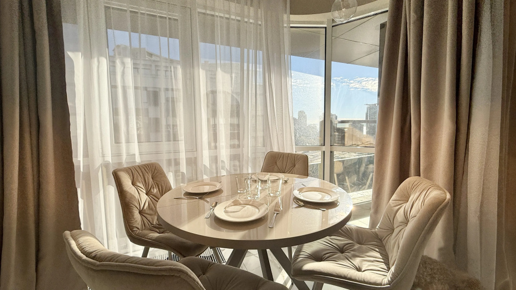 Suite with balcony and with partial sea view