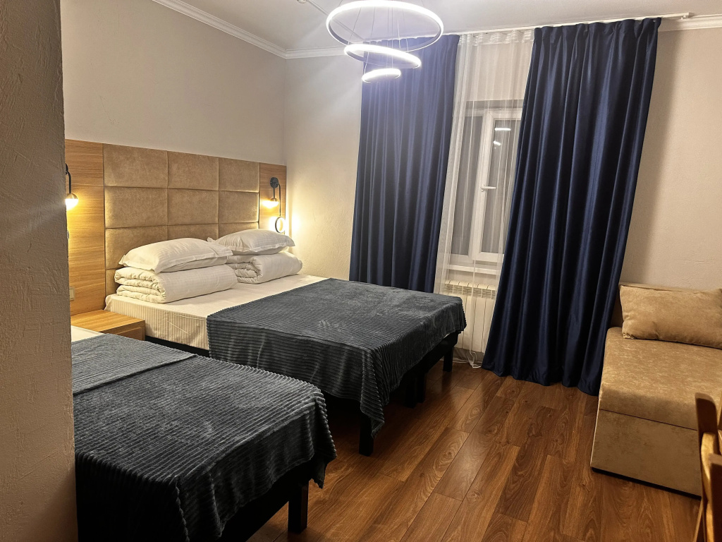 Classic Triple room with mountain view