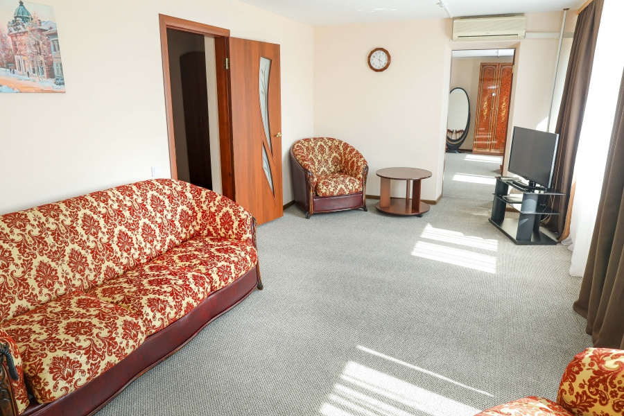 Tsentralnaya Hotel Room Type - Double Apartment full double bed