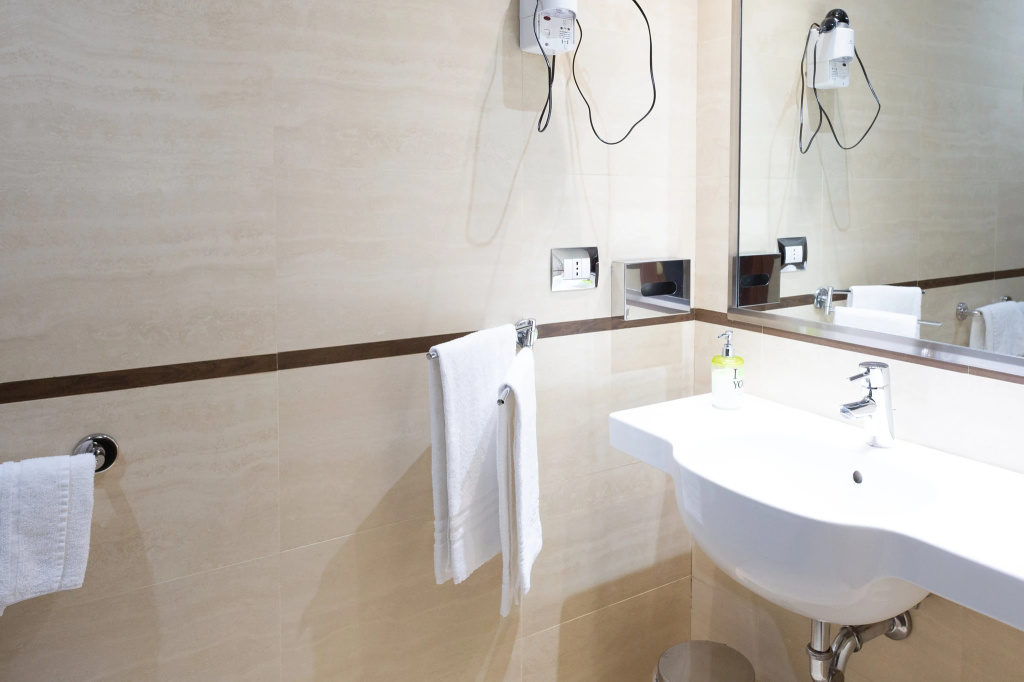 Cervara Park Hotel Room Type - ROOM, TRIPLE, 3 BEDS